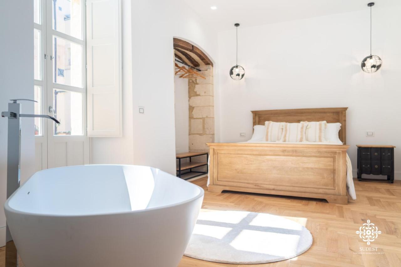 Residenza Dumah - Elegante Dimora In Centro Apartman Szirakúza Kültér fotó