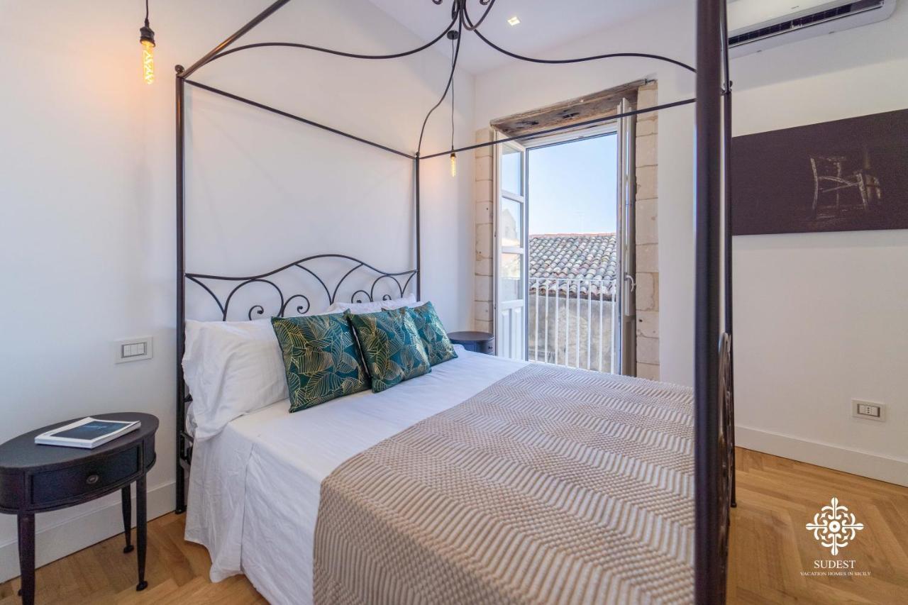 Residenza Dumah - Elegante Dimora In Centro Apartman Szirakúza Kültér fotó