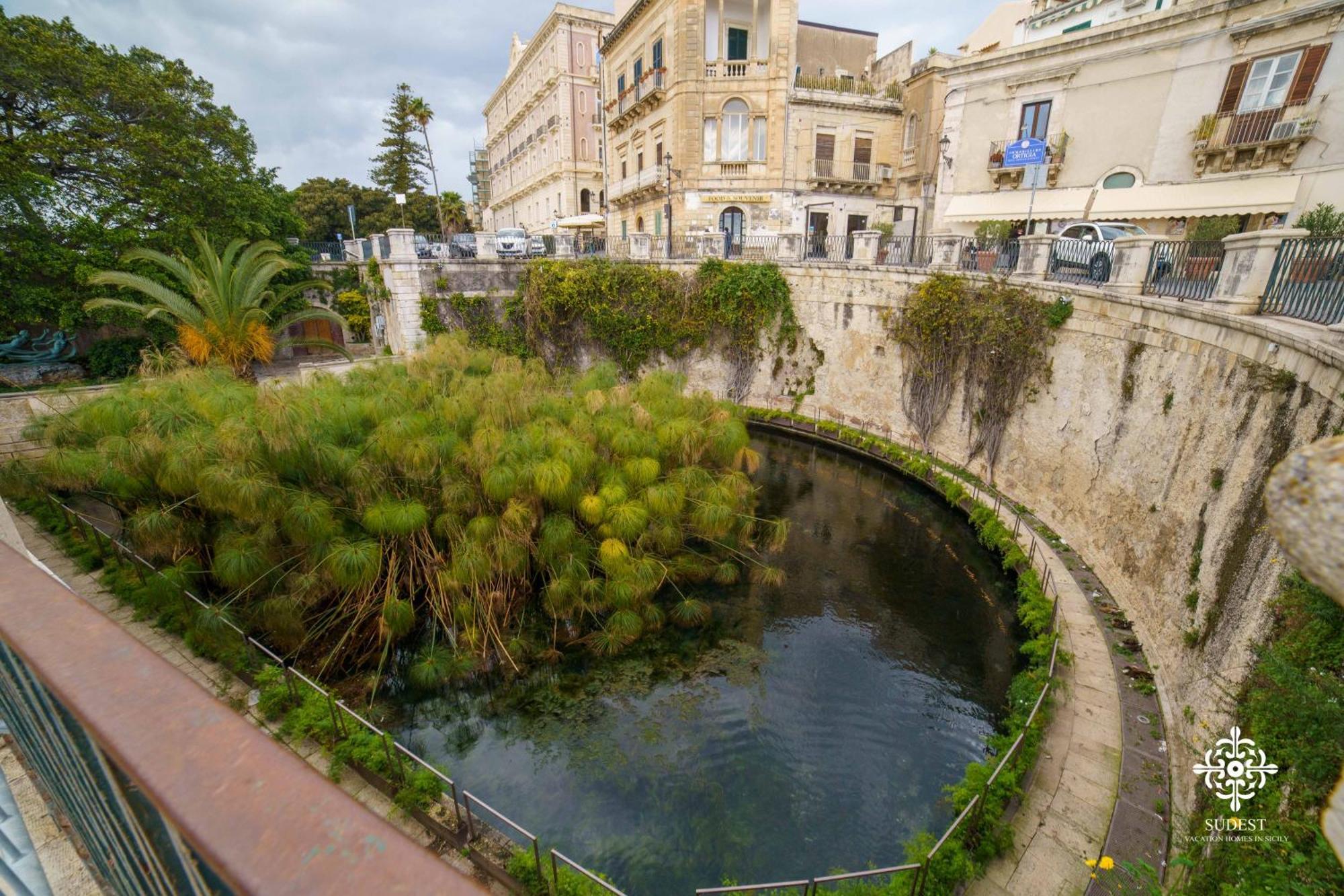 Residenza Dumah - Elegante Dimora In Centro Apartman Szirakúza Kültér fotó
